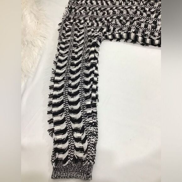 Endless Rose Black and White Fringe Open Cardigan Sweater New Size Medium/Large - Picture 10 of 13